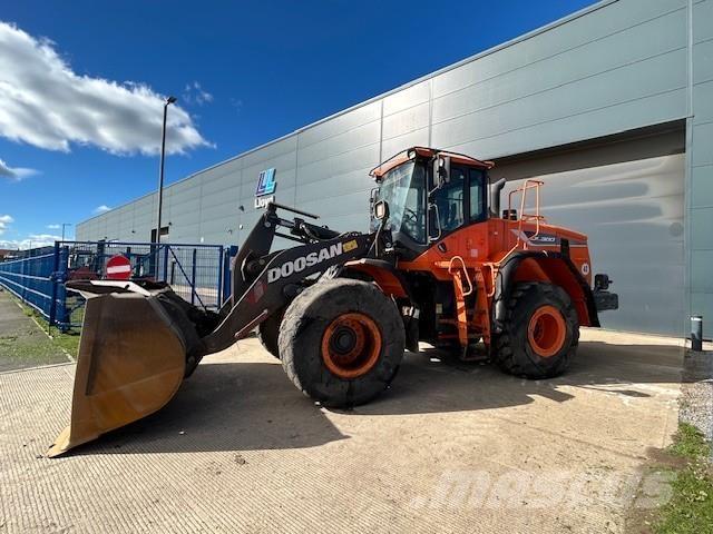 Develon DL300-5 Колесни товарачи