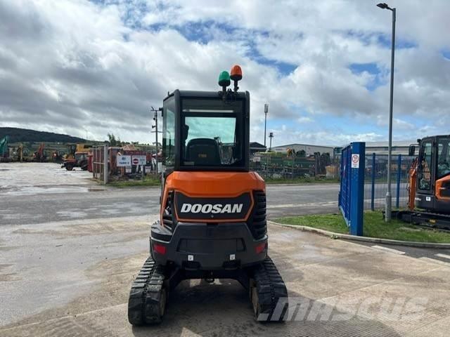 Develon Dx27z Верижен екскаватор
