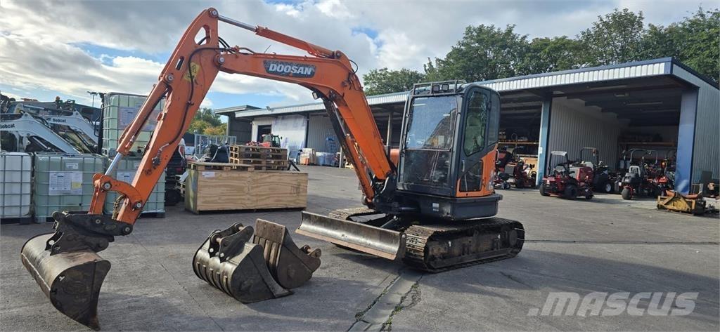 Doosan DX60R Верижен екскаватор