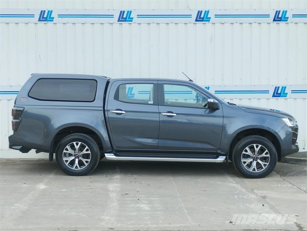 Isuzu DL40 Пикапи