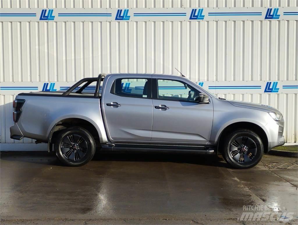 Isuzu V-Cross Пикапи