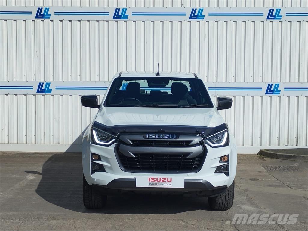 Isuzu V-Cross Пикапи