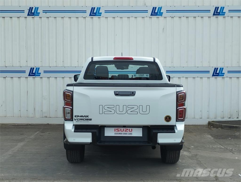 Isuzu V-Cross Пикапи
