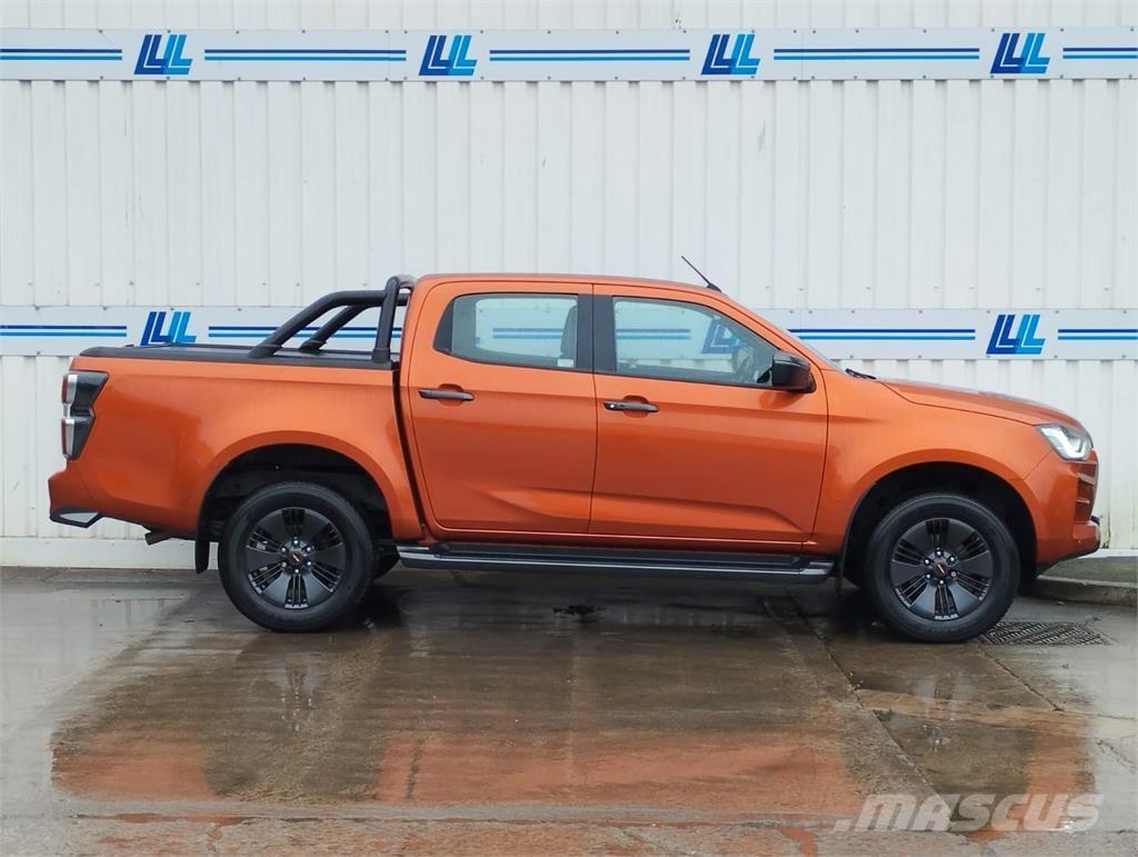 Isuzu V-Cross Пикапи