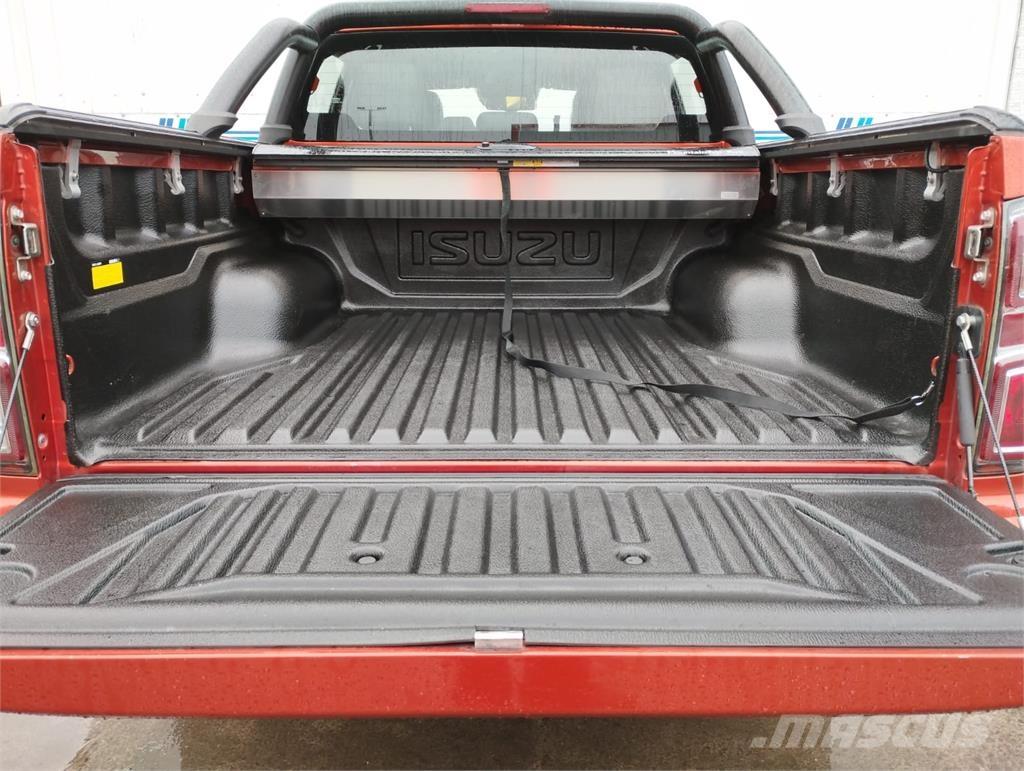 Isuzu V-Cross Пикапи