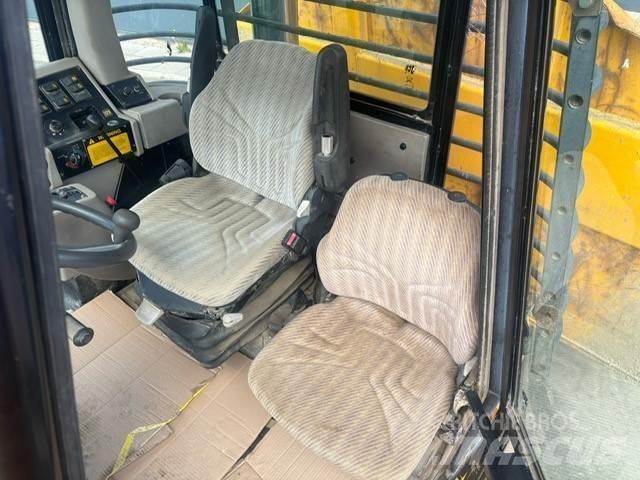 JCB  Странични самосвали