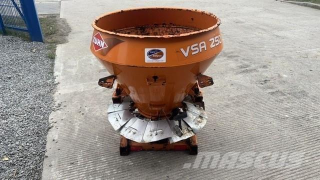 Kuhn Spreader Минерални приспособления за разширяване на струята