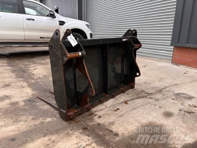 Quicke Muck Grab Техника за разтоваране на силоз