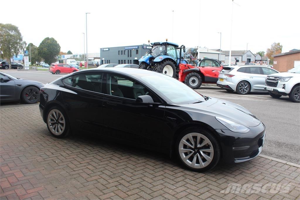Tesla Model 3 Пикапи