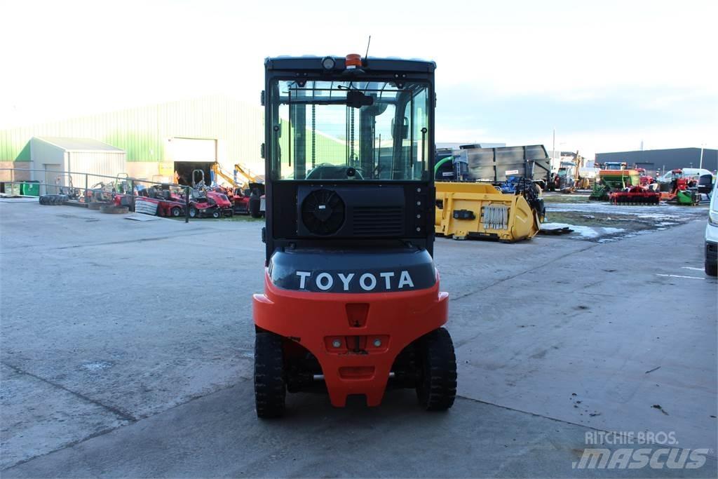 Toyota 4T Forklift Строителство - Други
