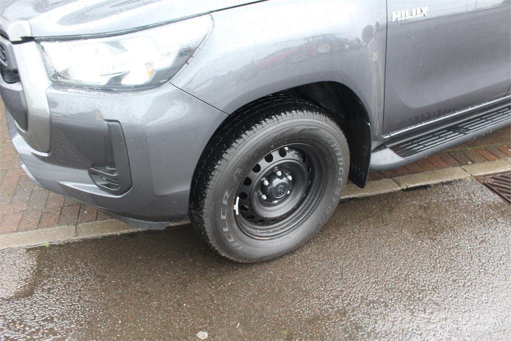 Toyota Hilux Пикапи