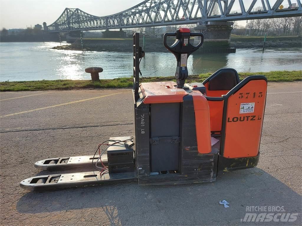 BT LPE240 Самоходни товарачи
