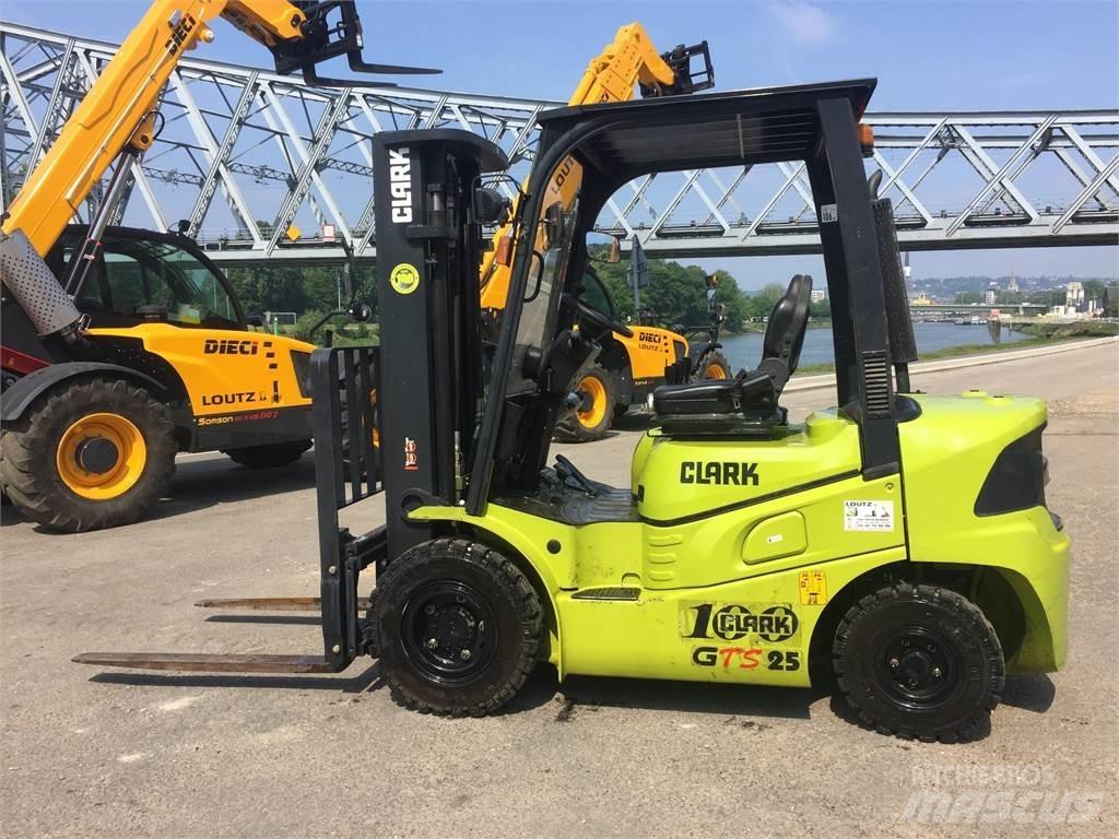 Clark GTS25D Вилични кари-повдигачи - други