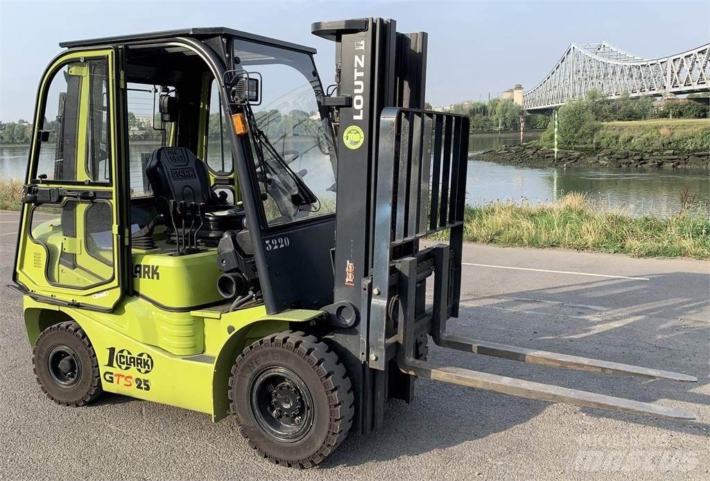 Clark GTS25D Вилични кари-повдигачи - други