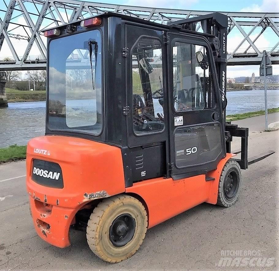 Doosan B50X-5 Вилични кари-повдигачи - други