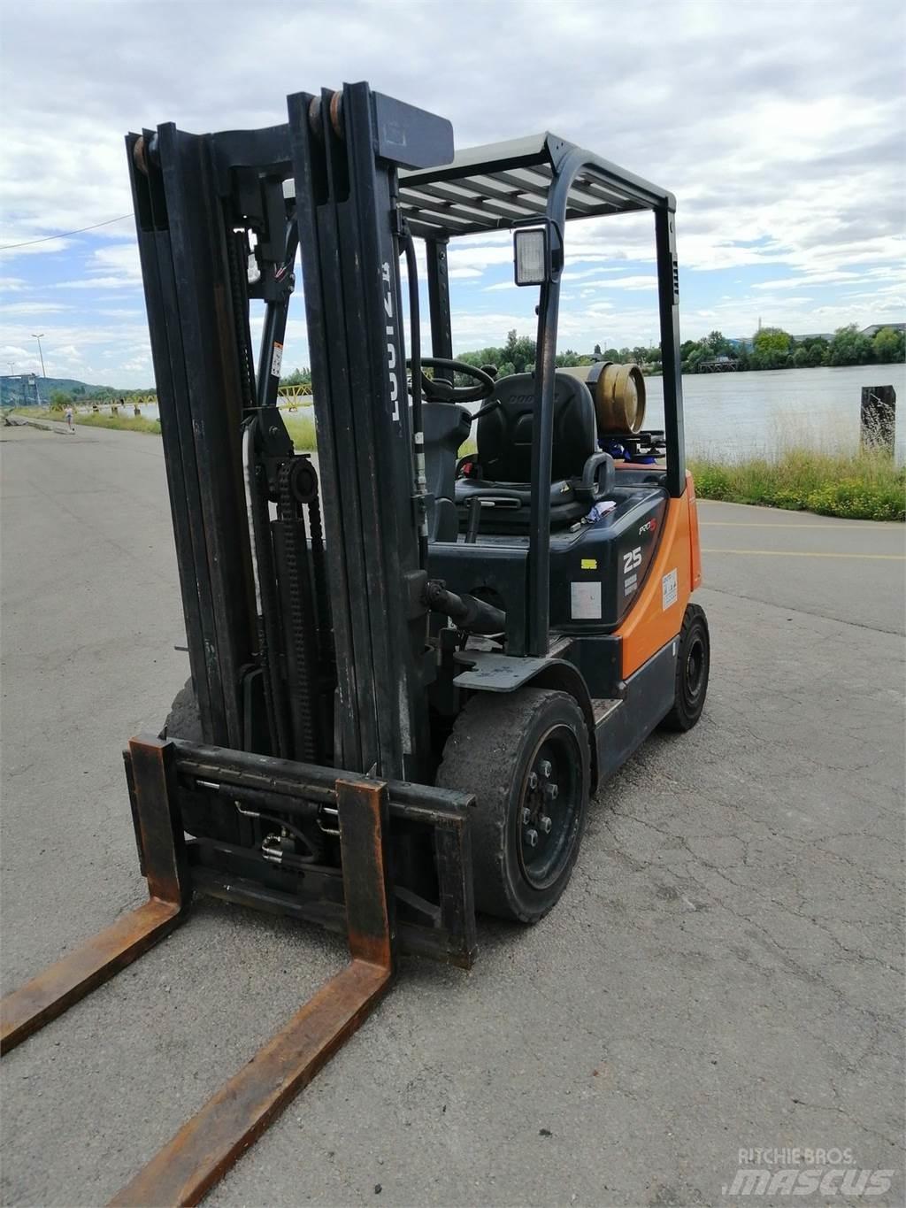 Doosan G25P-5 Вилични кари-повдигачи - други