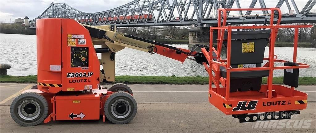 JLG E300AJP Други вишки и платформи