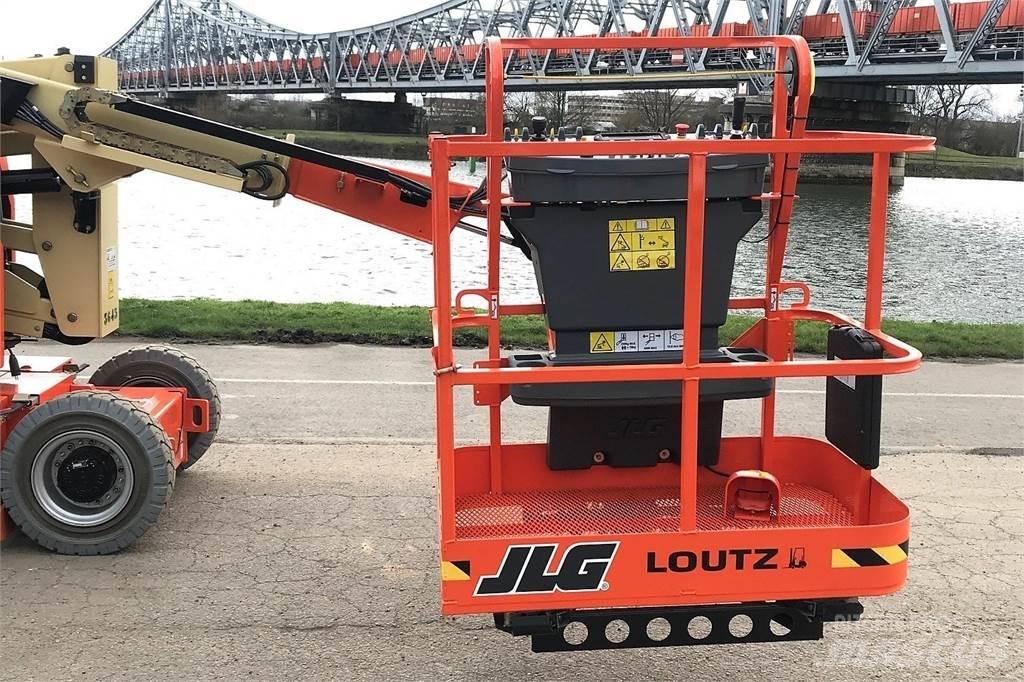 JLG E300AJP Други вишки и платформи