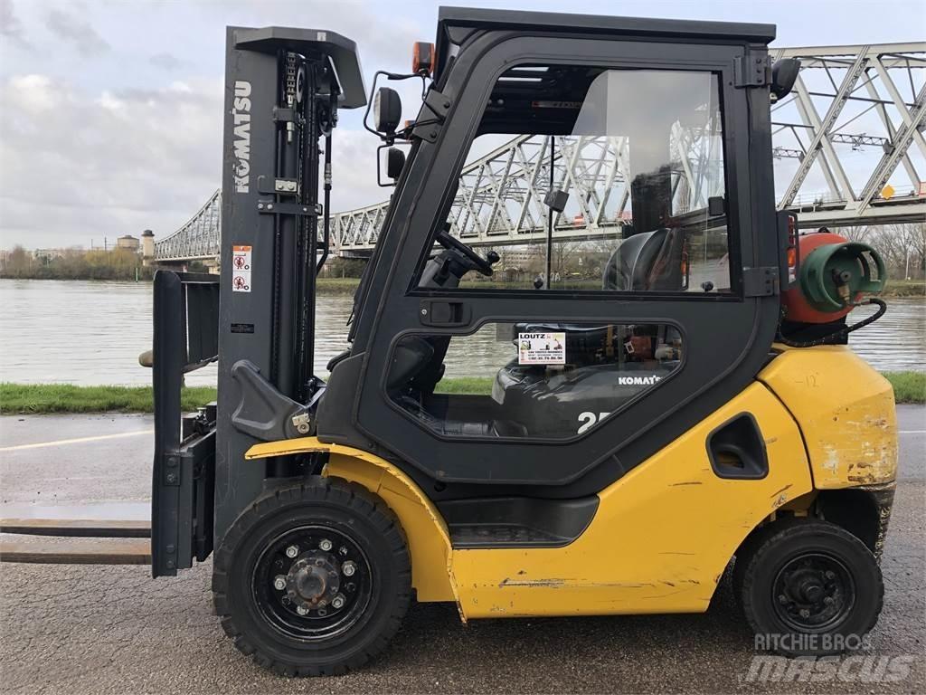 Komatsu FG25 Вилични кари-повдигачи - други