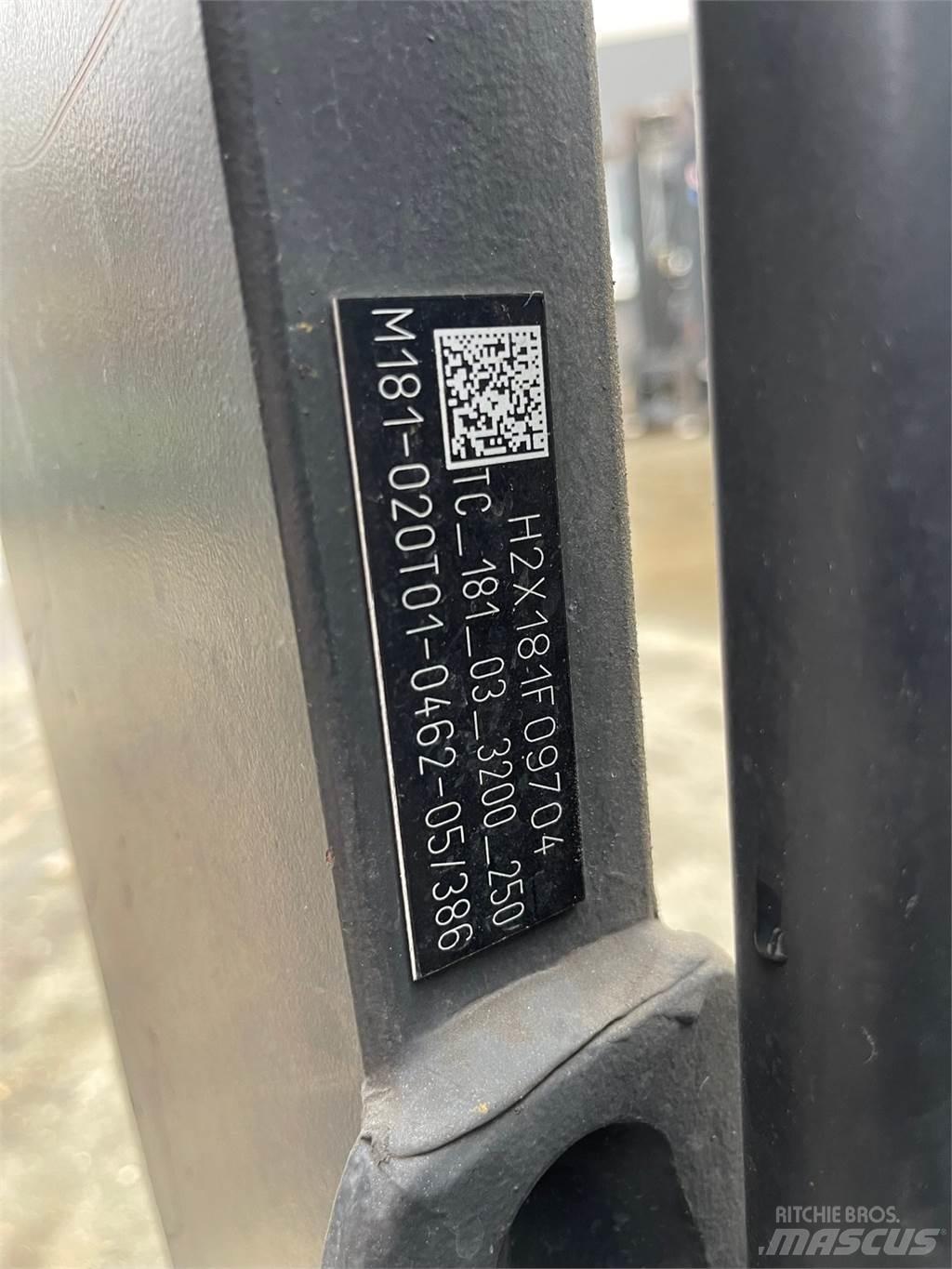 Linde E18-02 Вилични кари-повдигачи - други