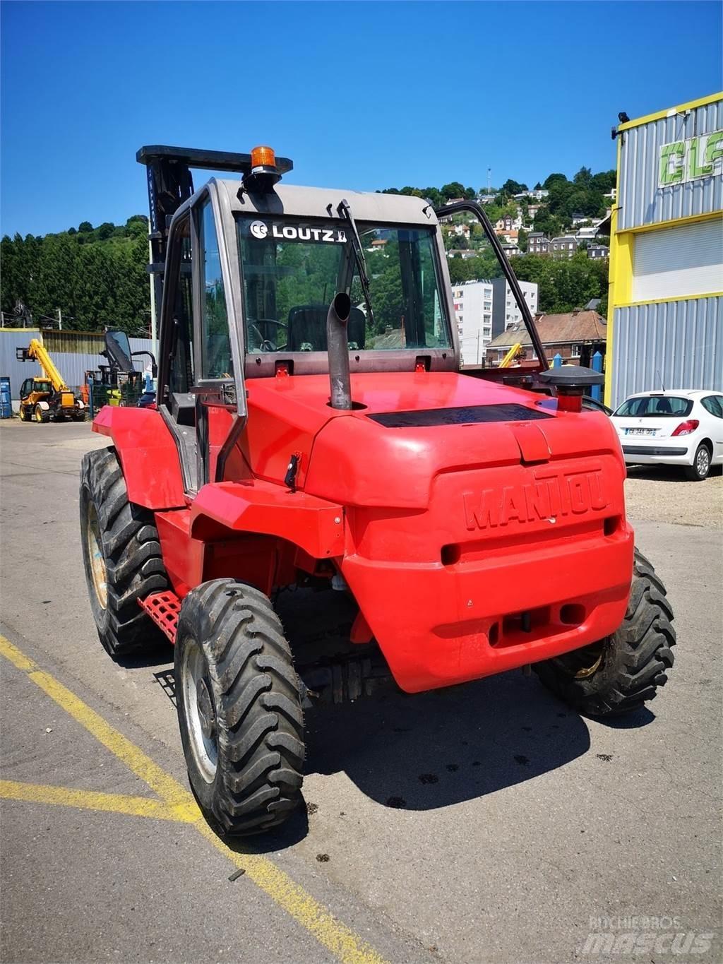 Manitou M26-4 Камиони за херавни местности