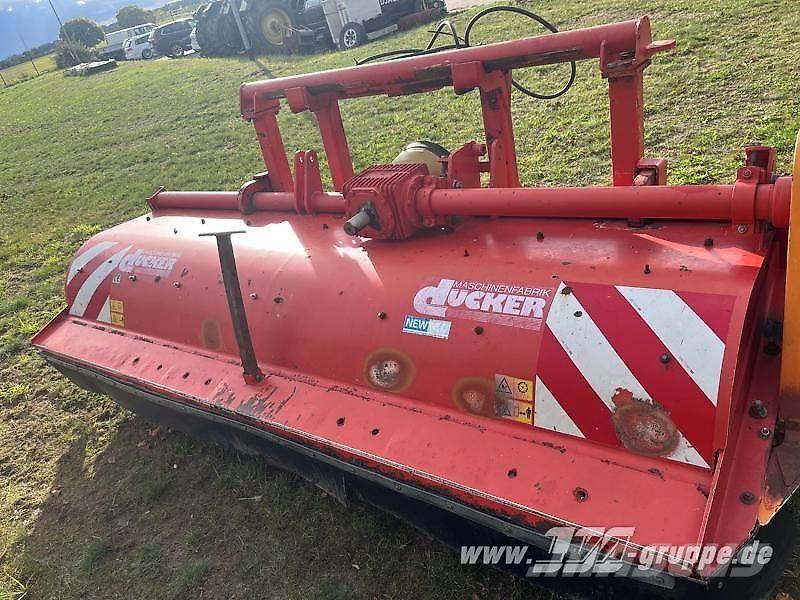 Dücker UM 30 Строителство - Други