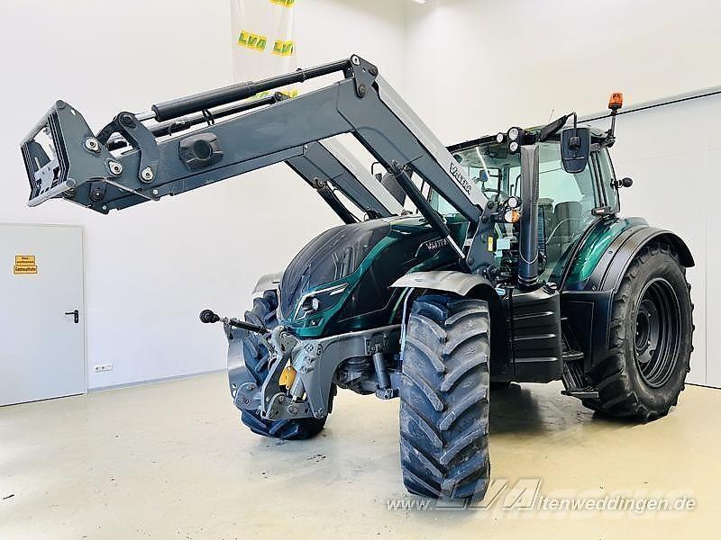 Valtra T174 Трактори