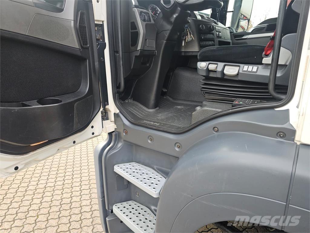 MAN TGS 26.500 6X2-4 Автофургони