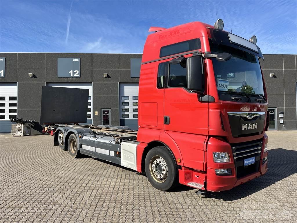 MAN TGX 26.500 6x2 Автофургони