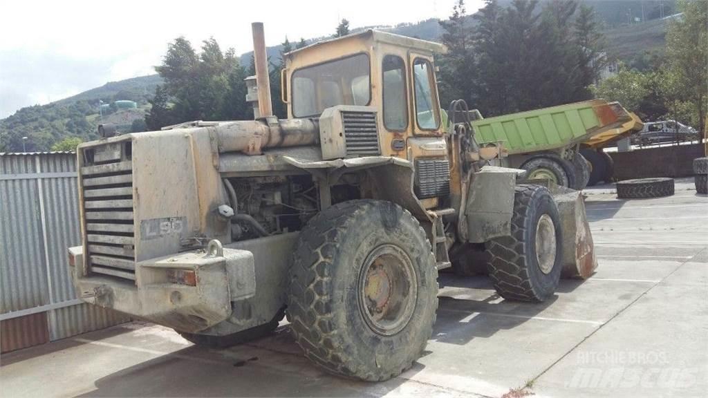 Volvo L90 Колесни товарачи