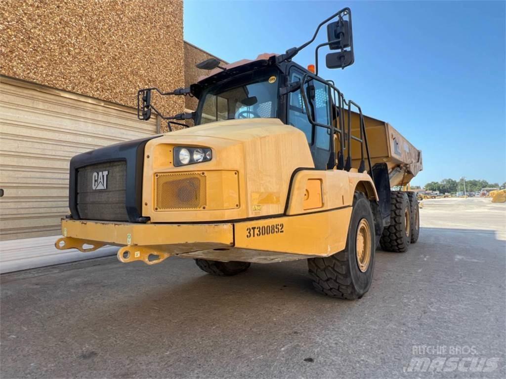 CAT 730 Дъмпери/моторни превозни средства