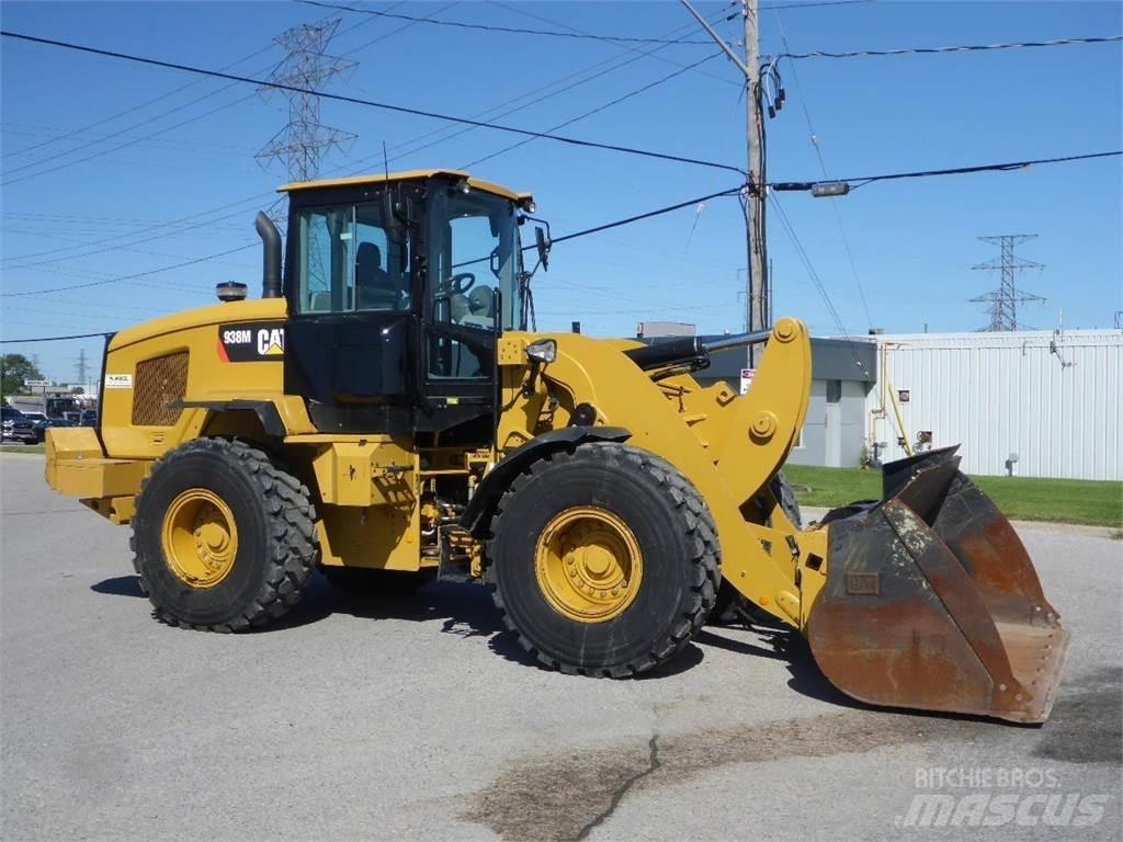 CAT 938M Колесни товарачи