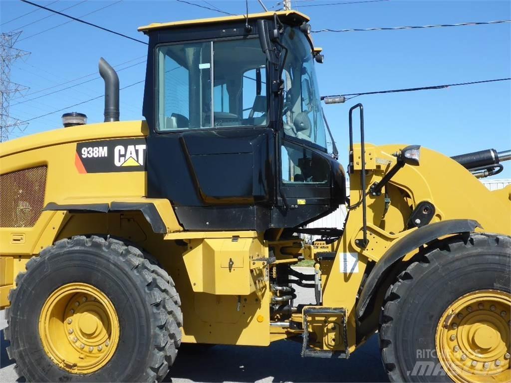 CAT 938M Колесни товарачи
