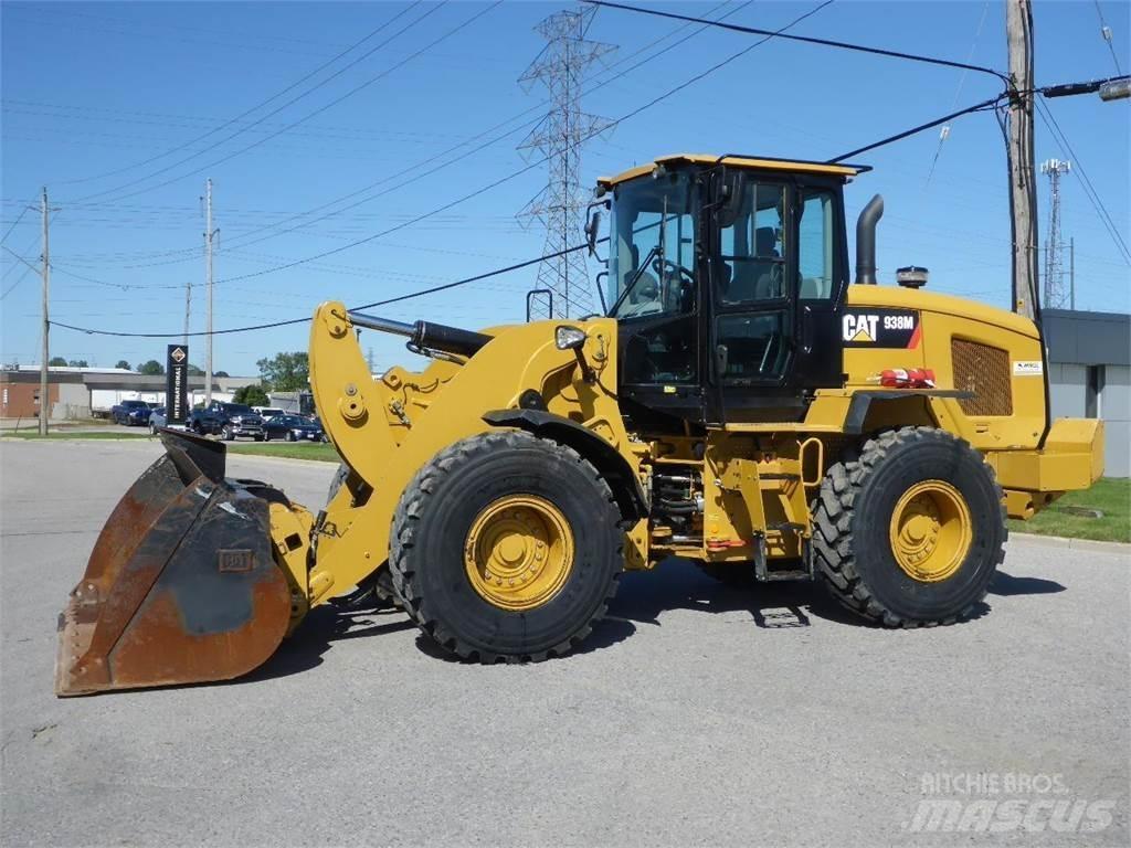 CAT 938M Колесни товарачи