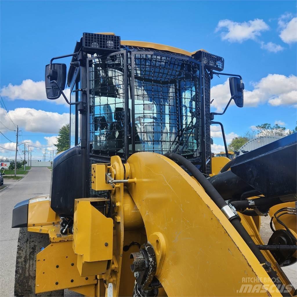 CAT 938M Колесни товарачи