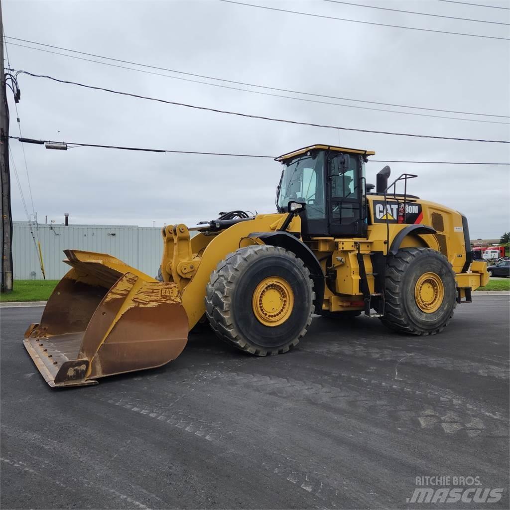 CAT 980M Колесни товарачи