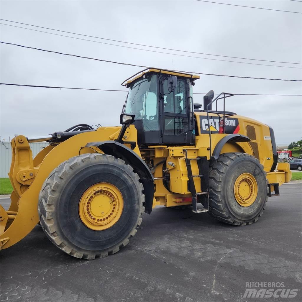 CAT 980M Колесни товарачи