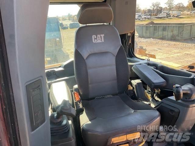 CAT D6 LGP WH Верижни булдозери
