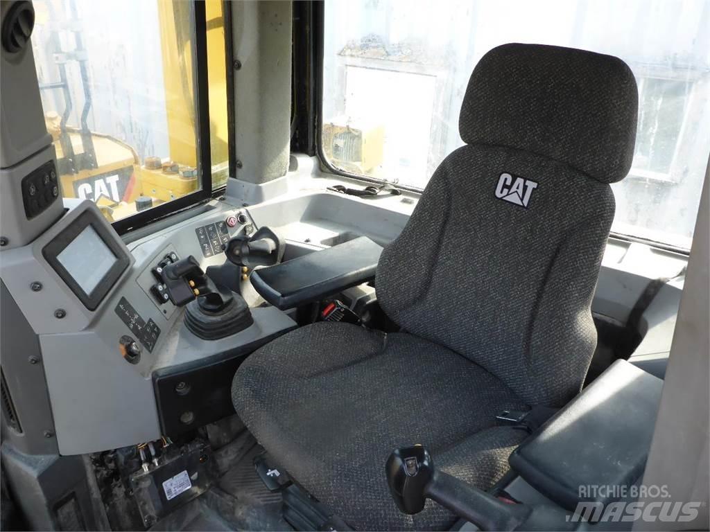 CAT D8T LGP Верижни булдозери
