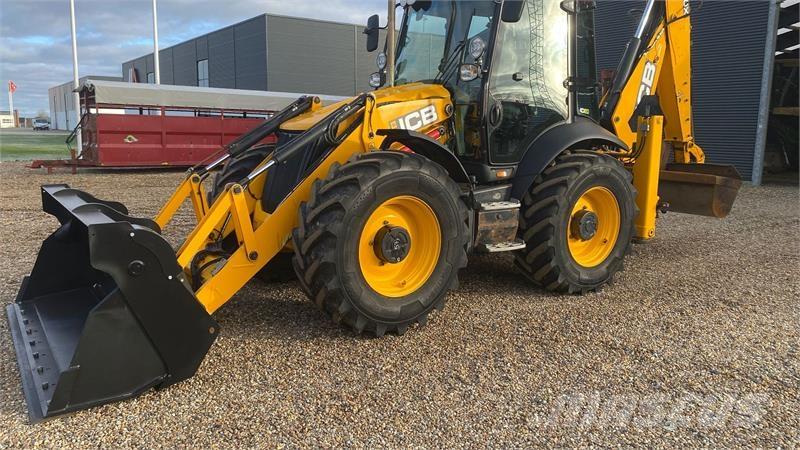 JCB 4CX Товарач със заден ексватор
