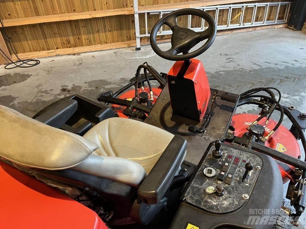 Jacobsen AR-3 Тракторни косачки