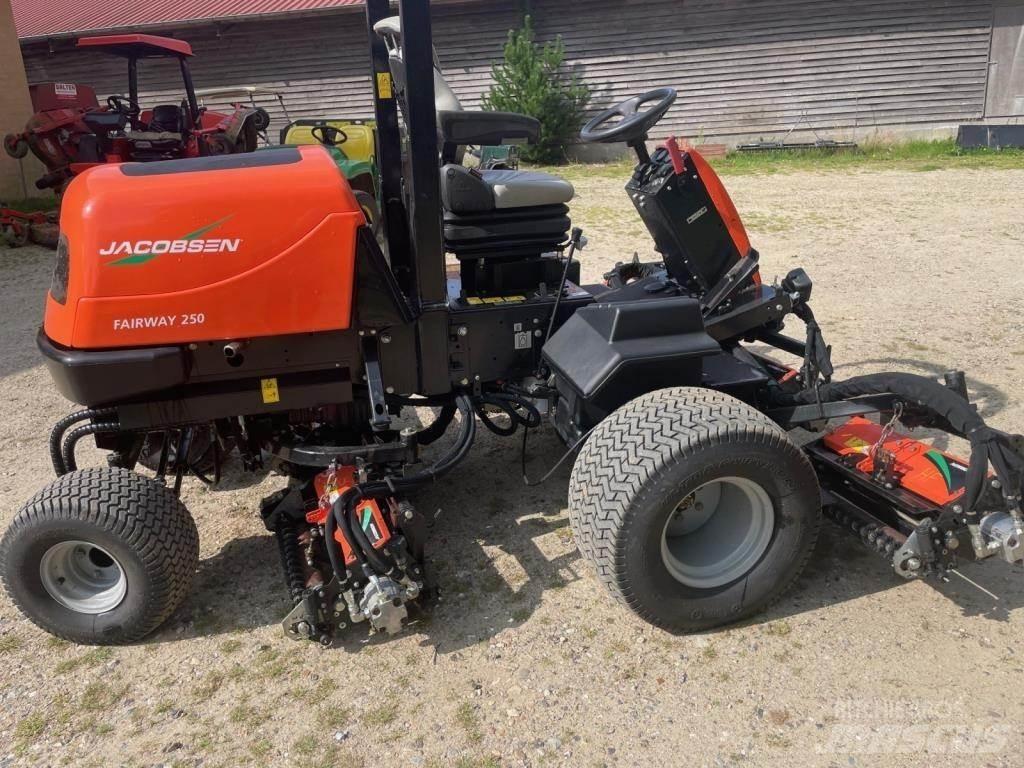 Jacobsen FAIRWAY 250 Тракторни косачки