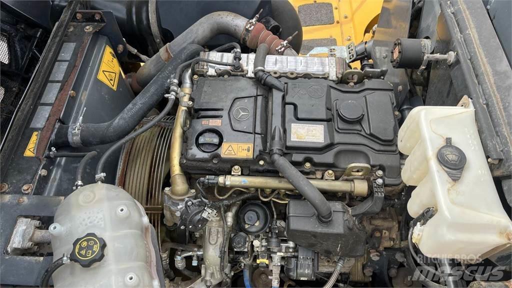 Bell B20E 6X6 Странични самосвали