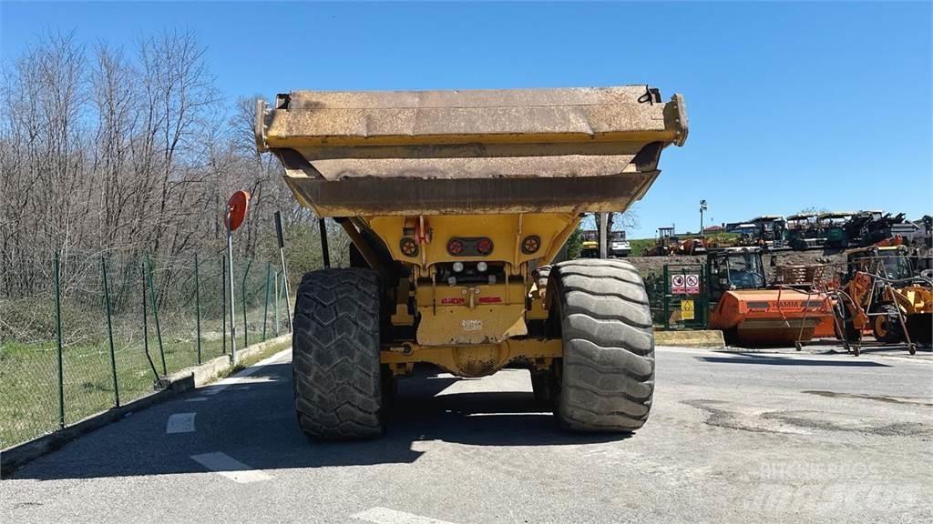 Bell B30E 6x6 Странични самосвали
