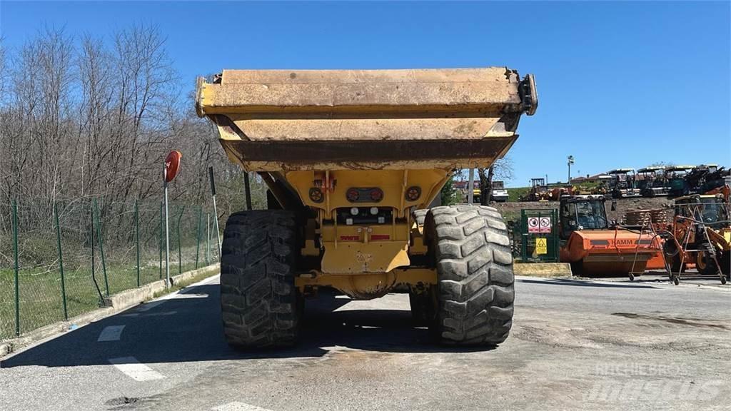 Bell B30E 6x6 Странични самосвали
