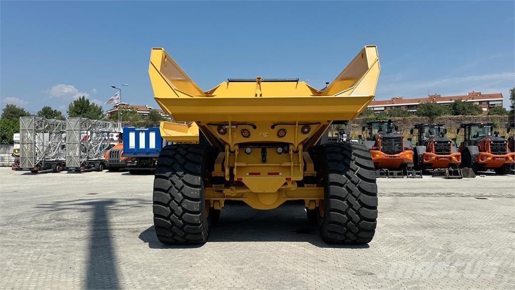 Bell B50E 6x6 Странични самосвали