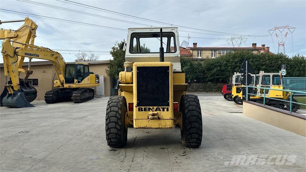 Benati 12 S 4X4 Колесни товарачи
