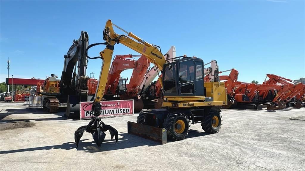 Bertani S3A 4X4 Колесни екскаватори