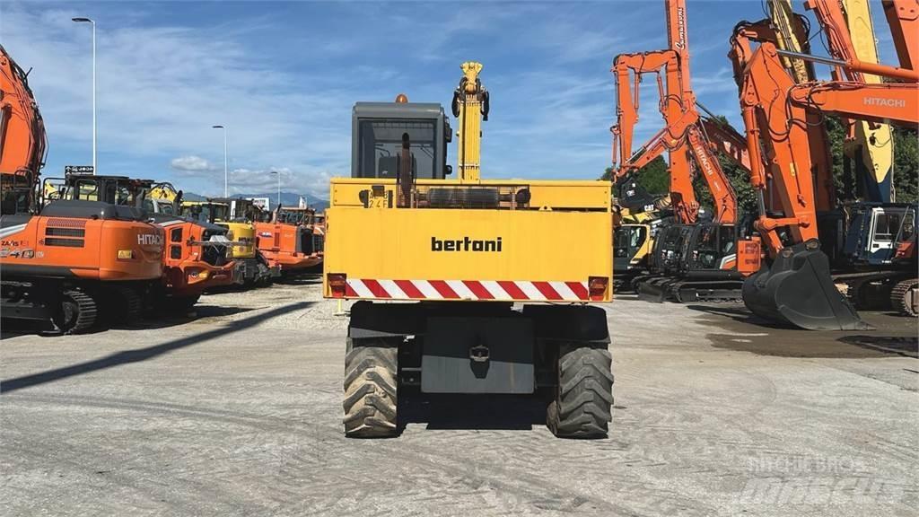 Bertani S3A 4X4 Колесни екскаватори