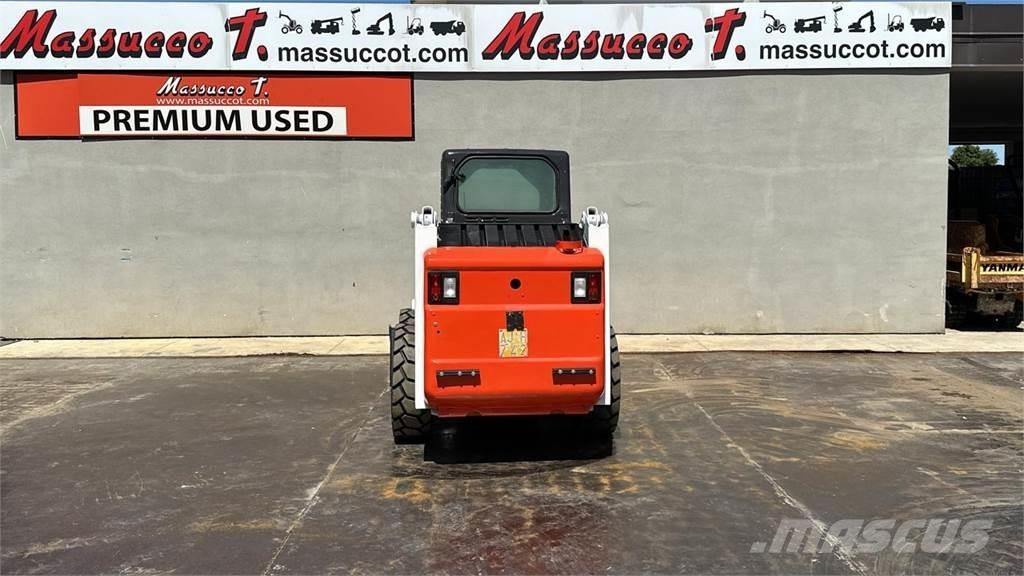 Bobcat S130 Колесни товарачи